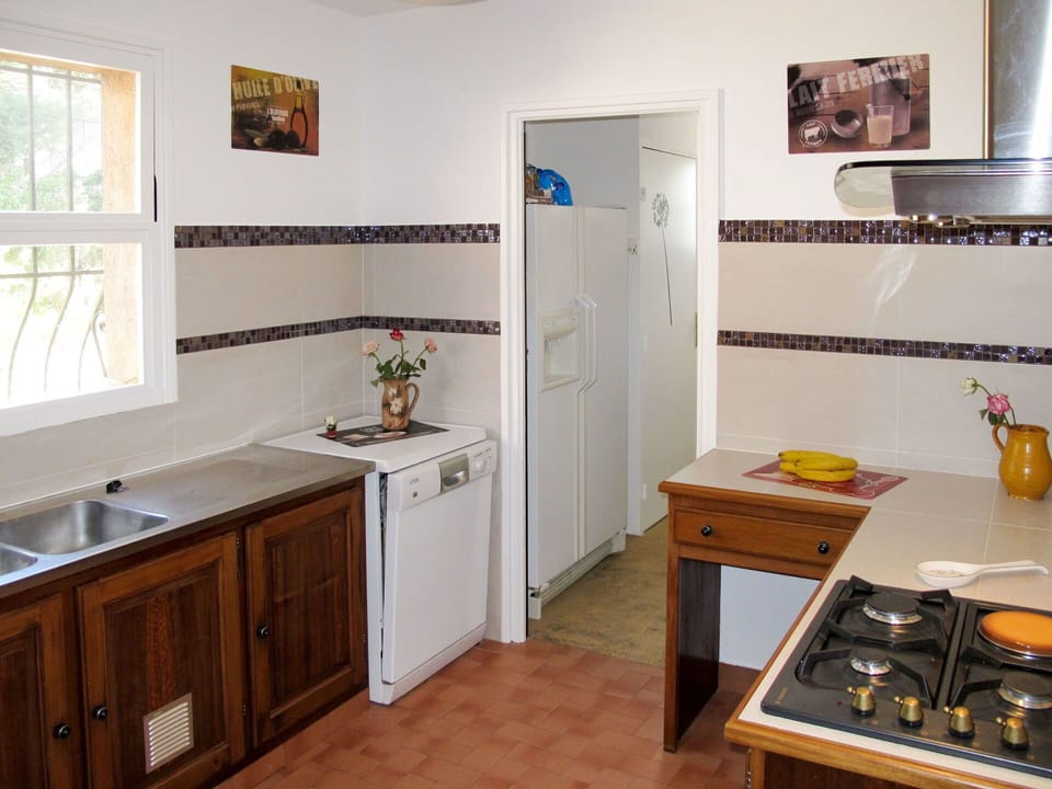 Picture Frame, Cabinetry, Property, Furniture, Window, Kitchen Sink, Sink, Wood, Kitchen, Countertop