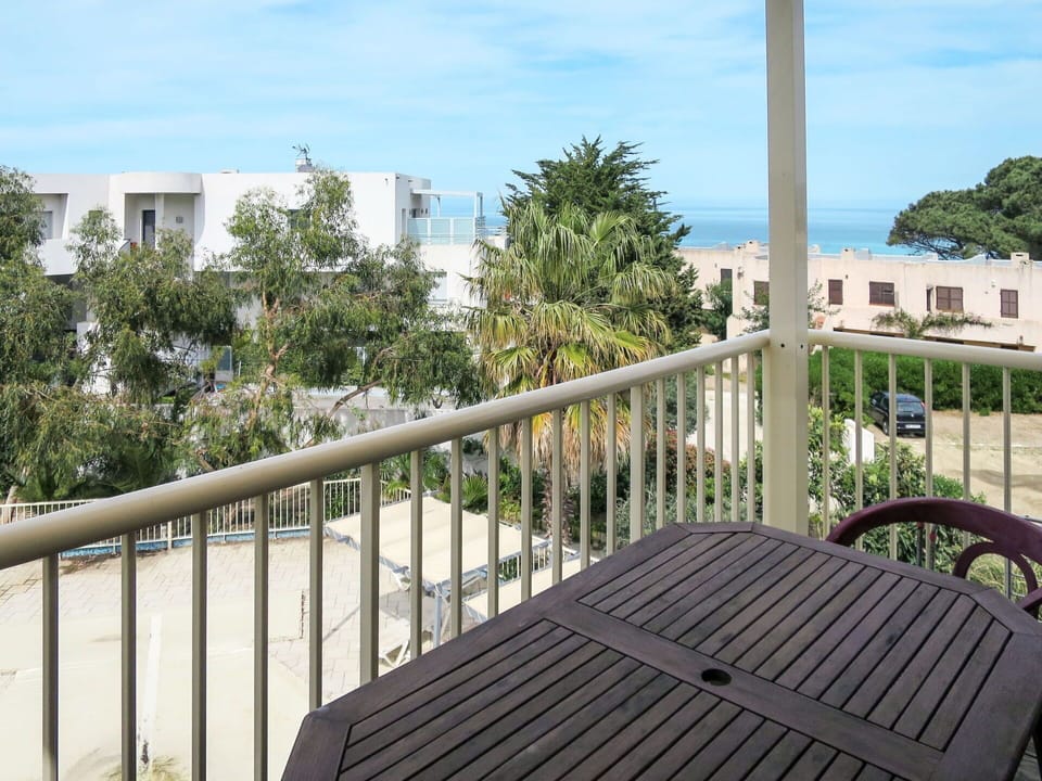 Property, Real Estate, Deck, Condominium, Building, Room, Apartment, Balcony, Architecture, House