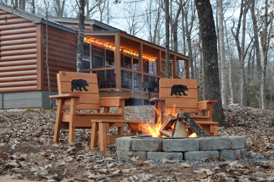 Private fire ring, picnic table and grill just steps from your cabin.