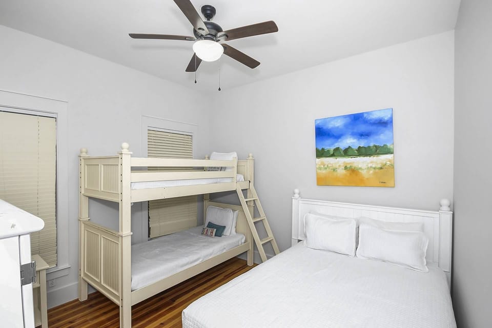 Guest Bedroom with Queen Sized Bed and Twin Bunks-Private Bathroom with Tub/Shower Combo