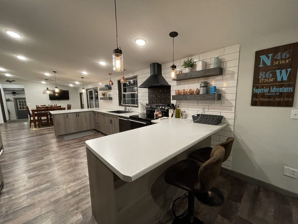 Chefs kitchen room for more than one chef 