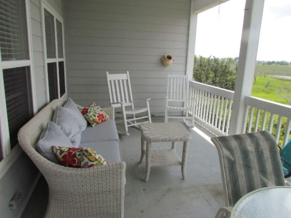 downstairs porch