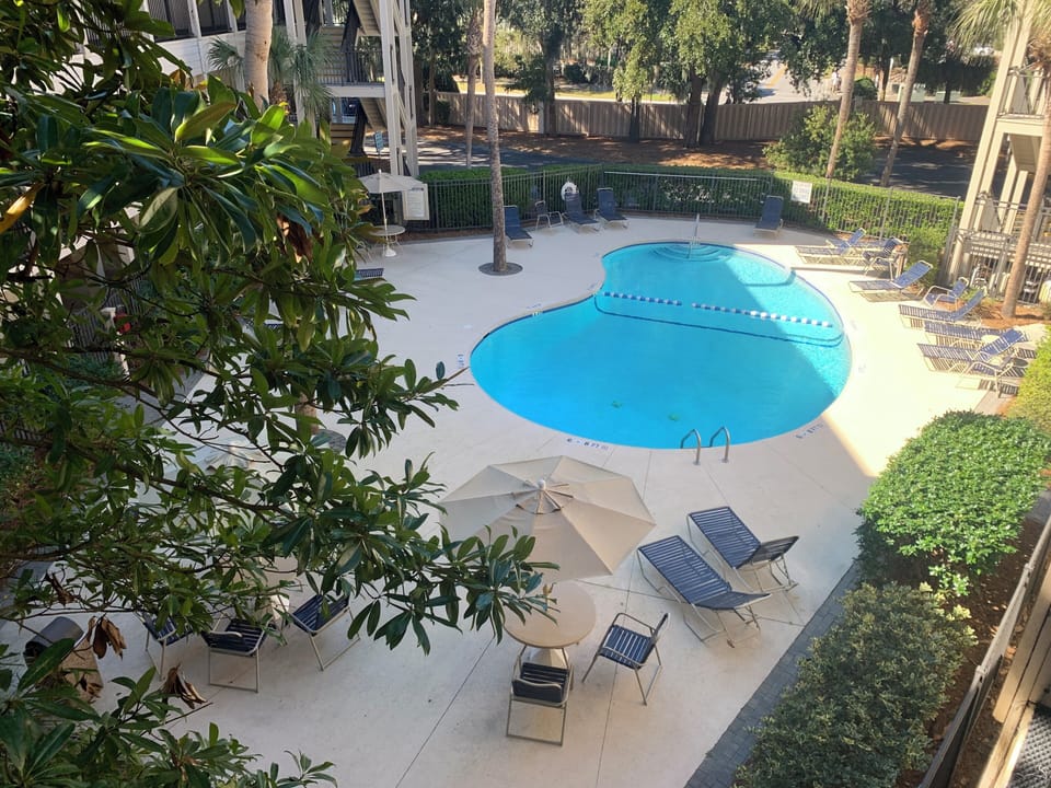 Seaside 2 pool
