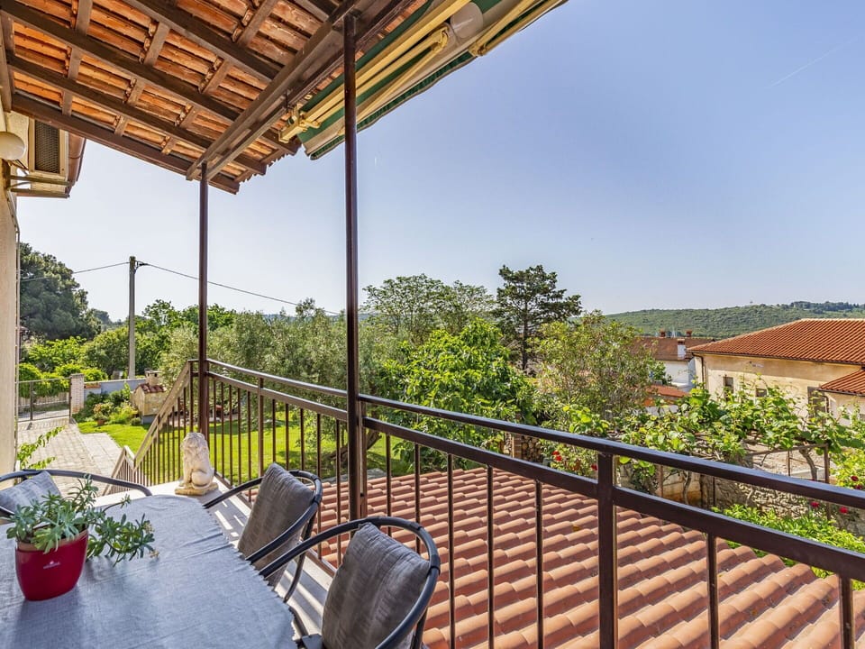 Sky, Plant, Building, Flowerpot, Porch, Shade, Wood, Houseplant, Tree, Chair