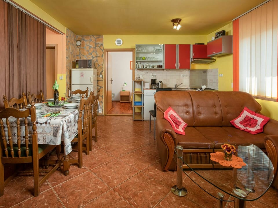 Room, Property, Furniture, Building, Living Room, Floor, Yellow, Interior Design, House, Real Estate