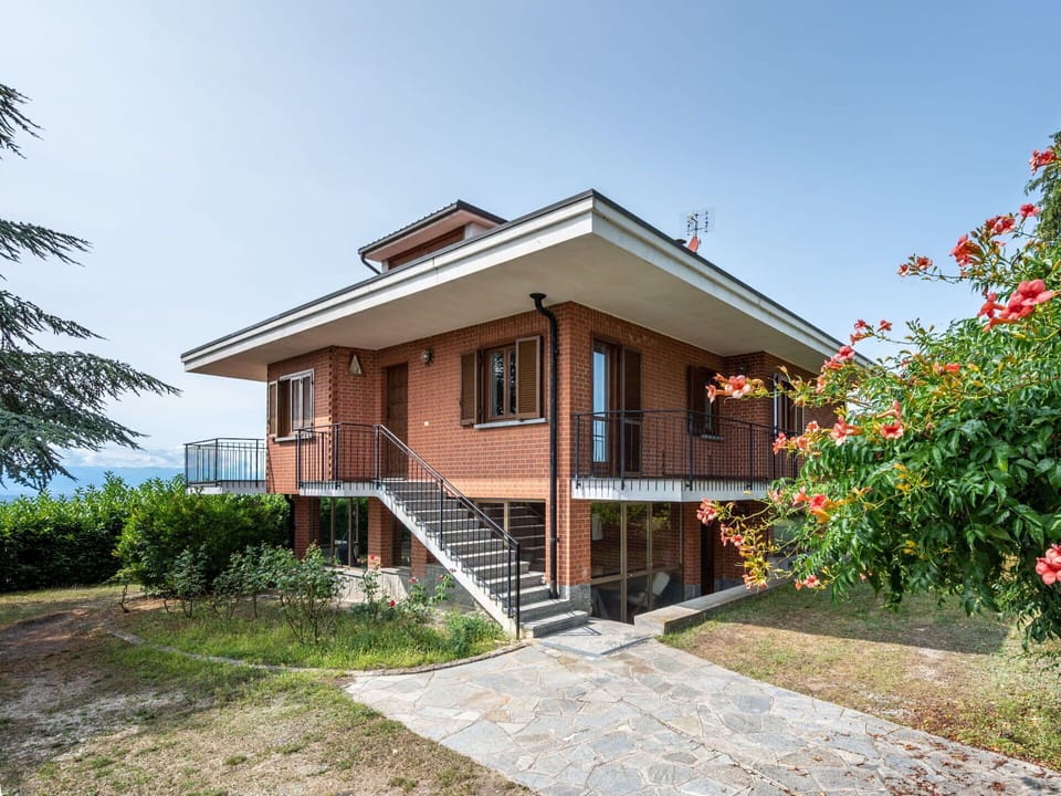 Plant, Sky, Building, Window, House, Tree, Wood, Land Lot, Porch, Cottage