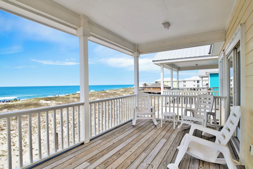 2nd floor balcony