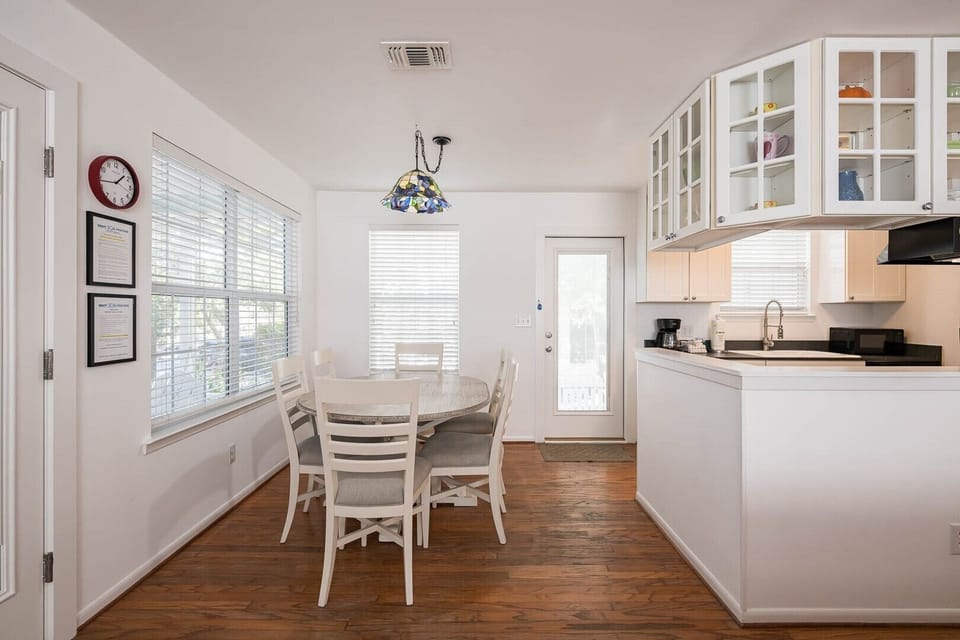 Dining, Kitchen