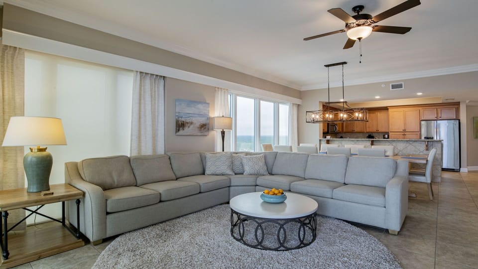 Phoenix Orange Beach 1401 Living room