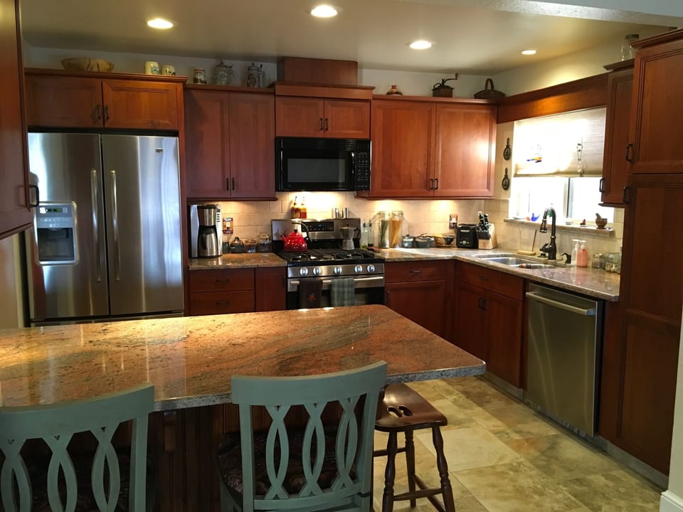 Cherry and Granite Kitchen