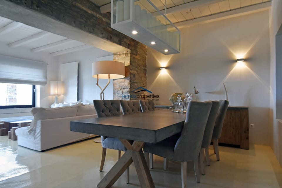 The dining area on the ground level