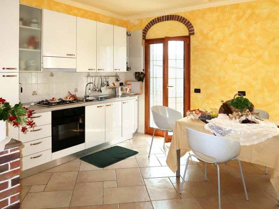 Property, Room, Interior Design, Tile, Floor, Furniture, Building, House, Kitchen, Ceiling