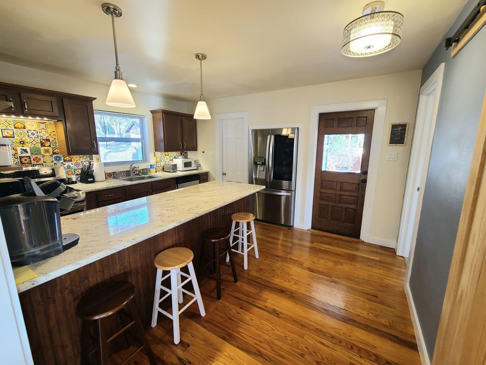Everything you would expect in a modern kitchen.
