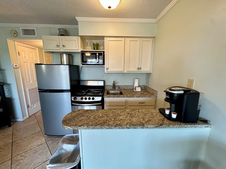 Kitchen - Fully equipped kitchen
