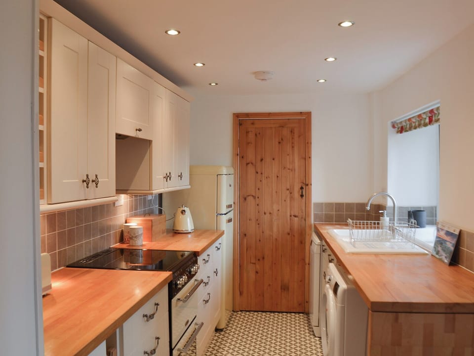 Kitchen | North View, Bradwell