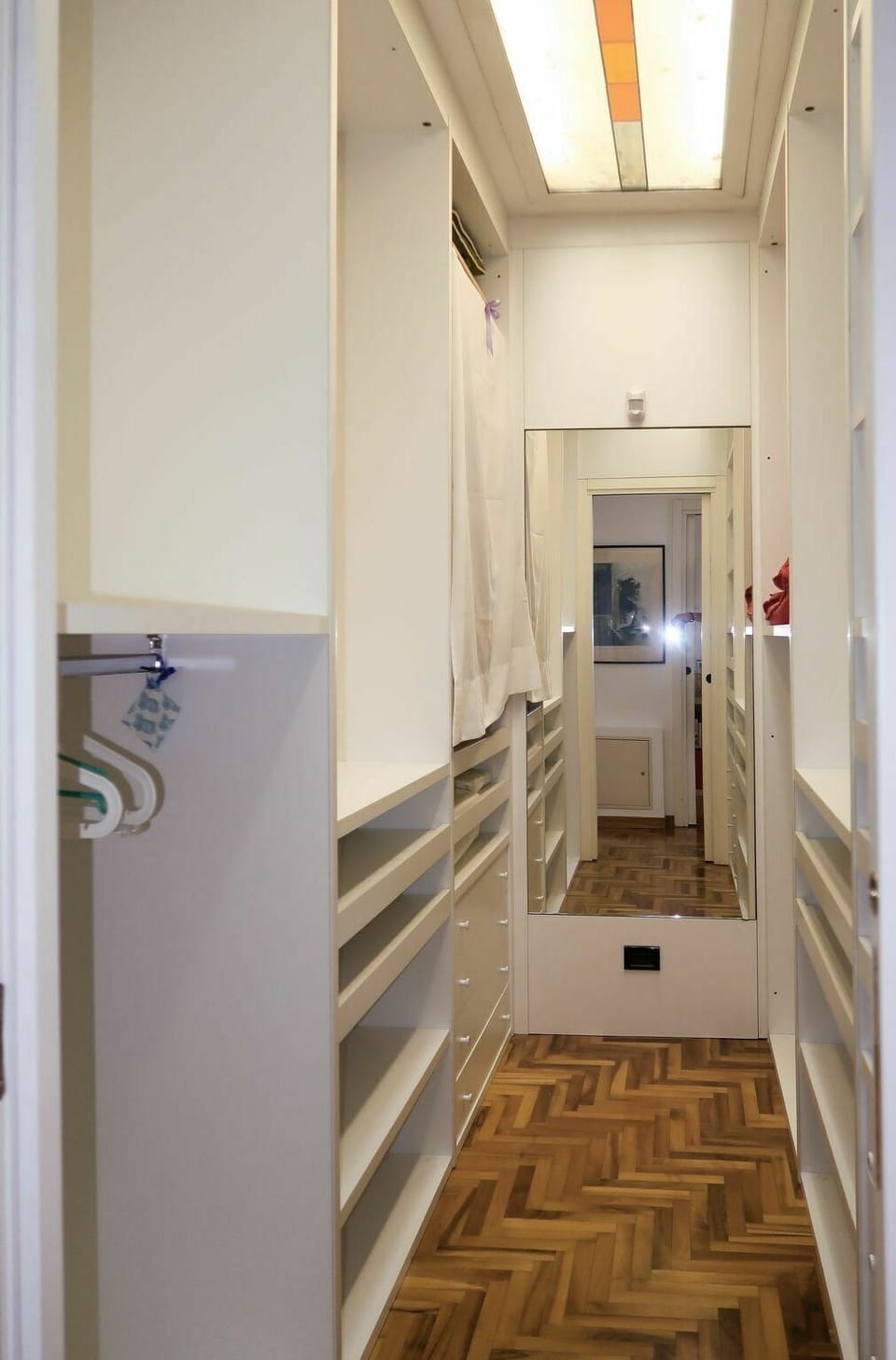 Room, Property, Floor, Building, House, Wall, Ceiling, Architecture, Interior Design, Stairs