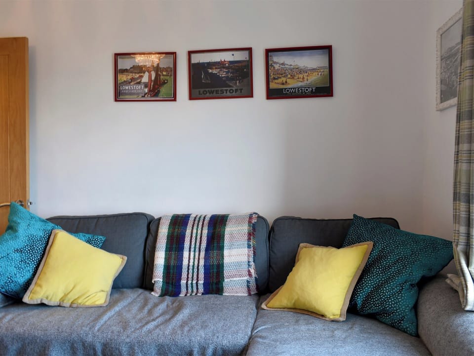 Comfortable living area | Flat 4 Horizon View - Moray Apartments, Lowestoft