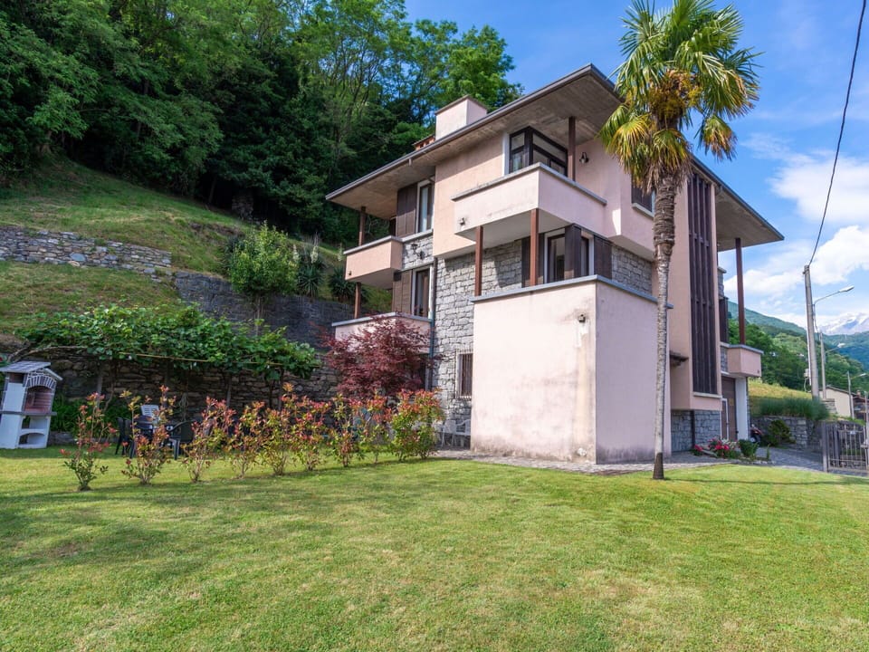 Sky, Plant, Building, Property, Window, Natural Environment, Tree, Land Lot, House, Natural Landscape