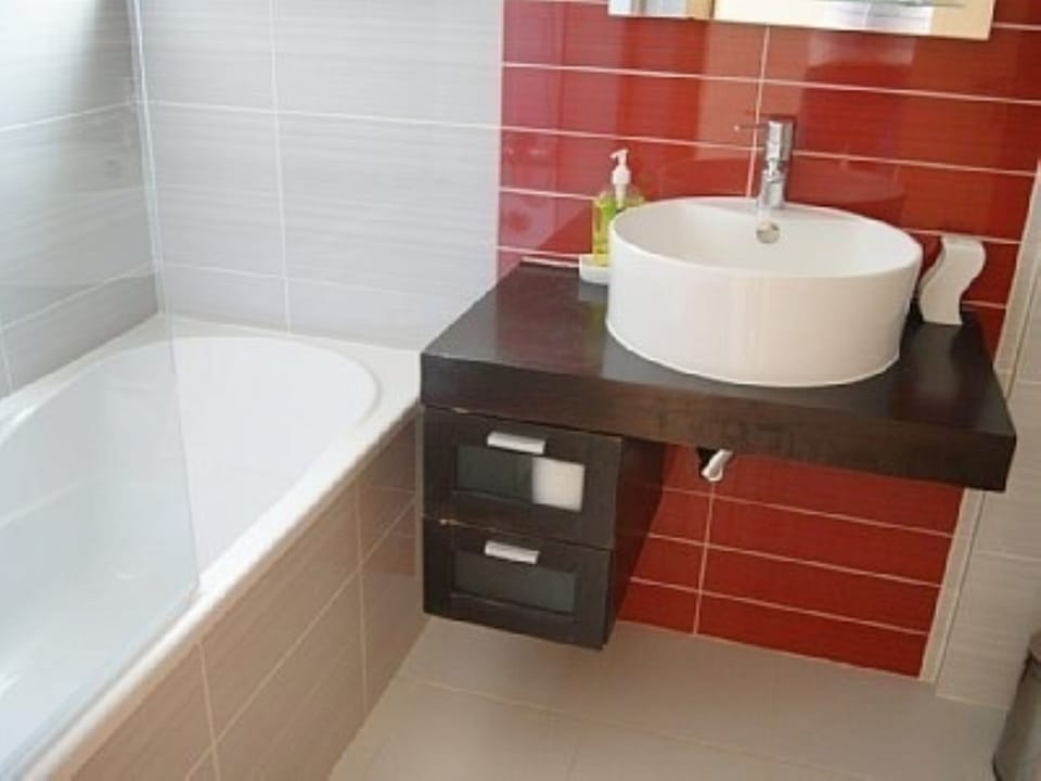 Main bathroom
