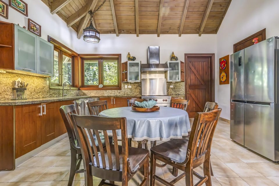 Villa Sirena - Ocean view Villa close to the beach (6010)