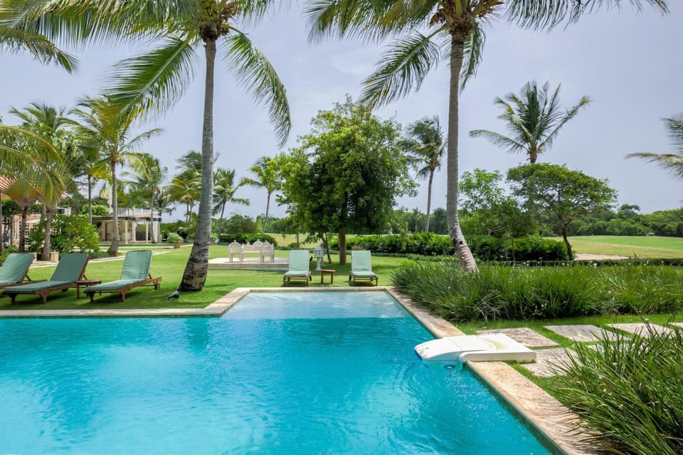 Arrecife 24 - Cozy golf view villa with amazing pool in Punta Cana (1997)