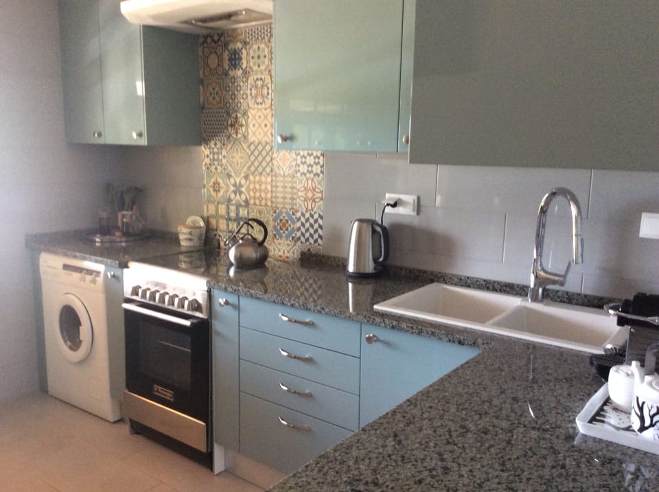 Fitted kitchen. Modern appliances including Espresso & bread machine & juicer