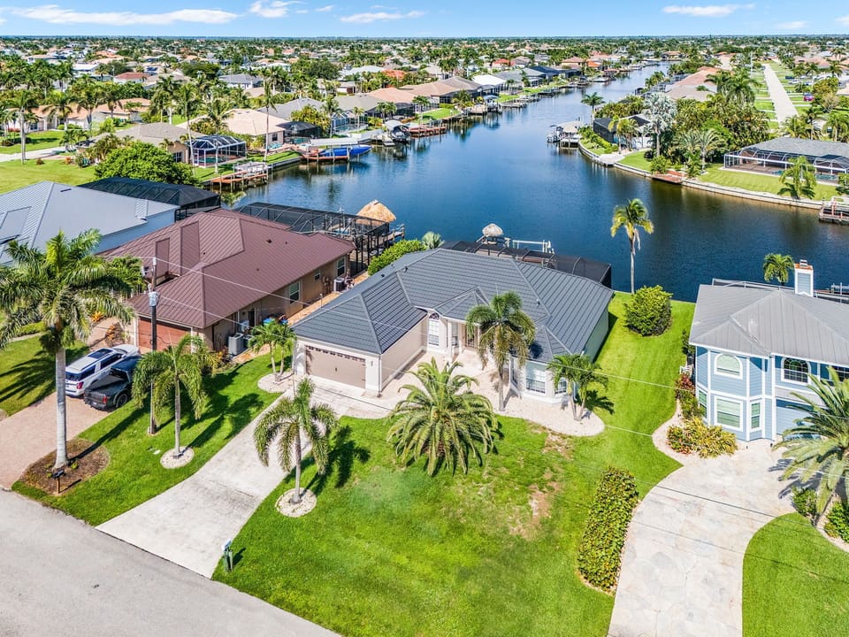 The oversized lot means privacy from neighbors