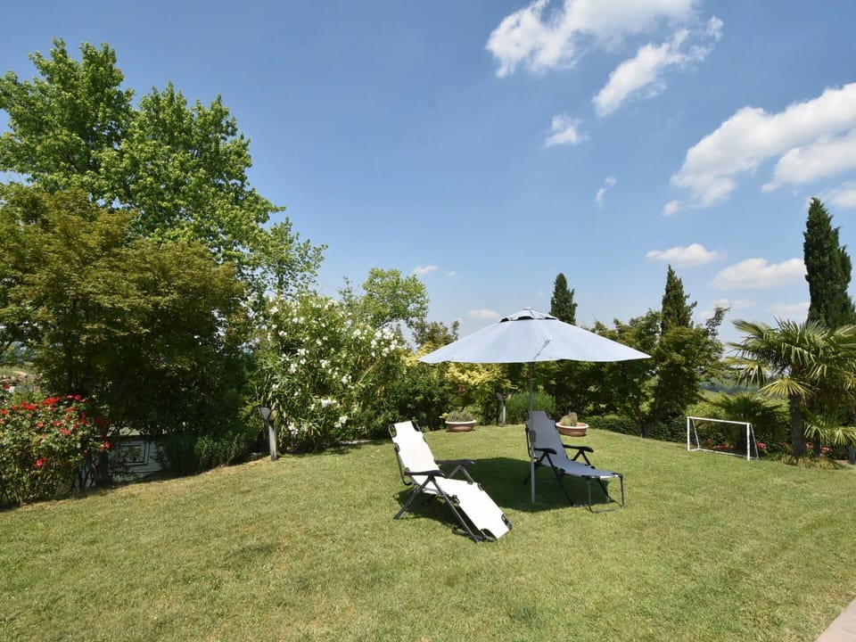 Property, Grass, Sky, Lawn, Land Lot, Real Estate, Tree, Yard, Leisure, House