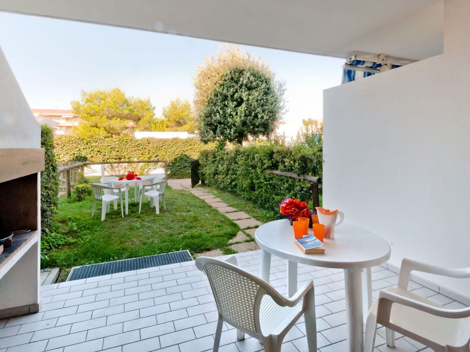 Property, Room, Furniture, House, Interior Design, Building, Table, Real Estate, Home, Backyard