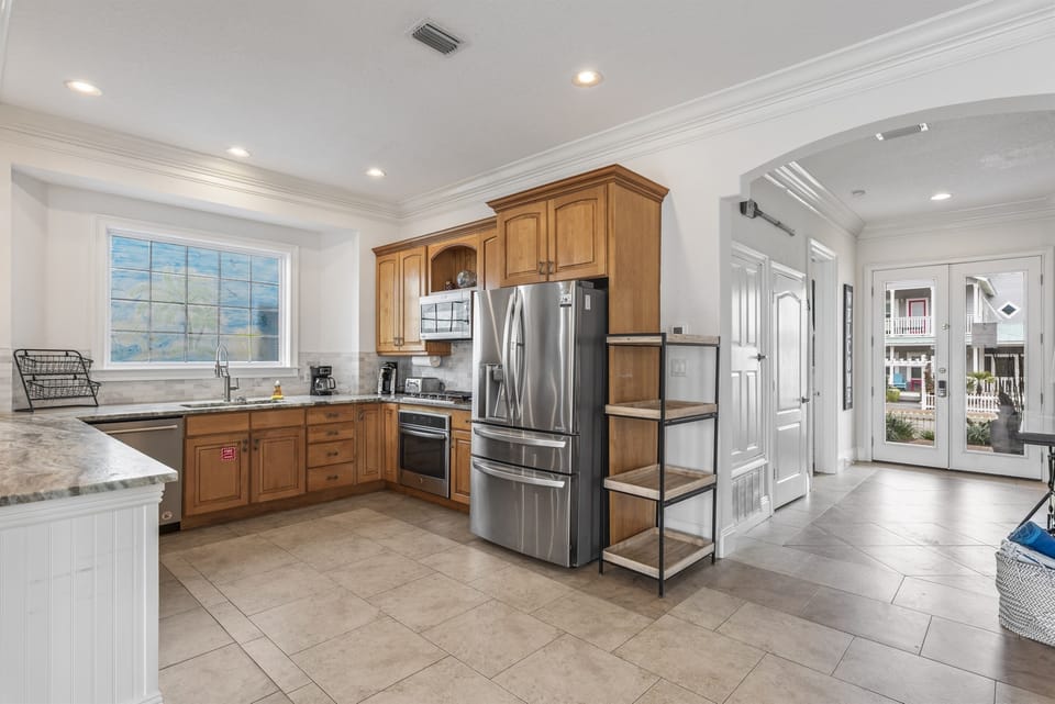 Expansive Kitchen For Cooking Family Dinners