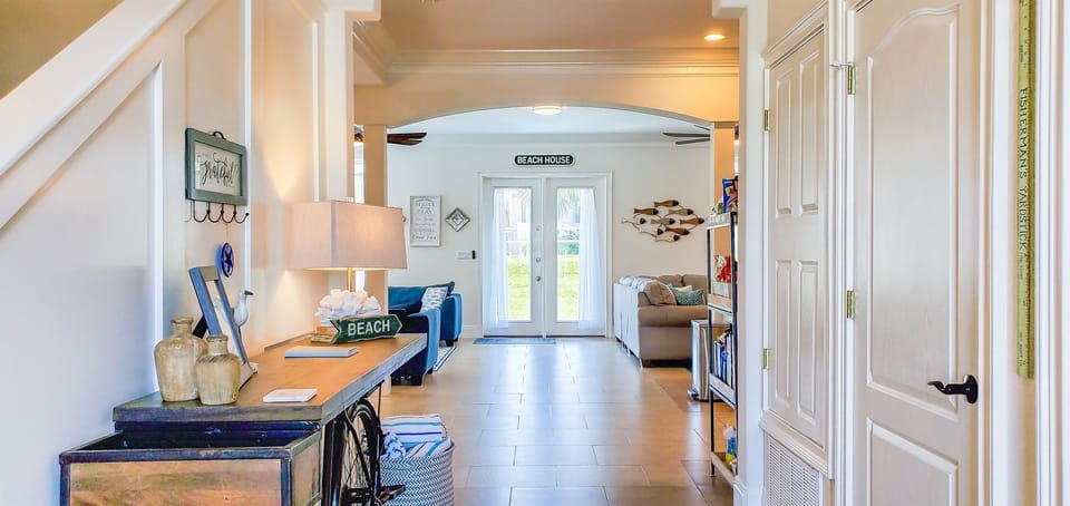 Entryway - Alternate View