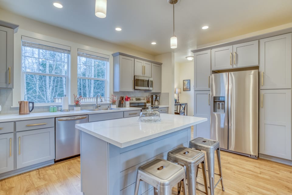 Kitchen Island with seating