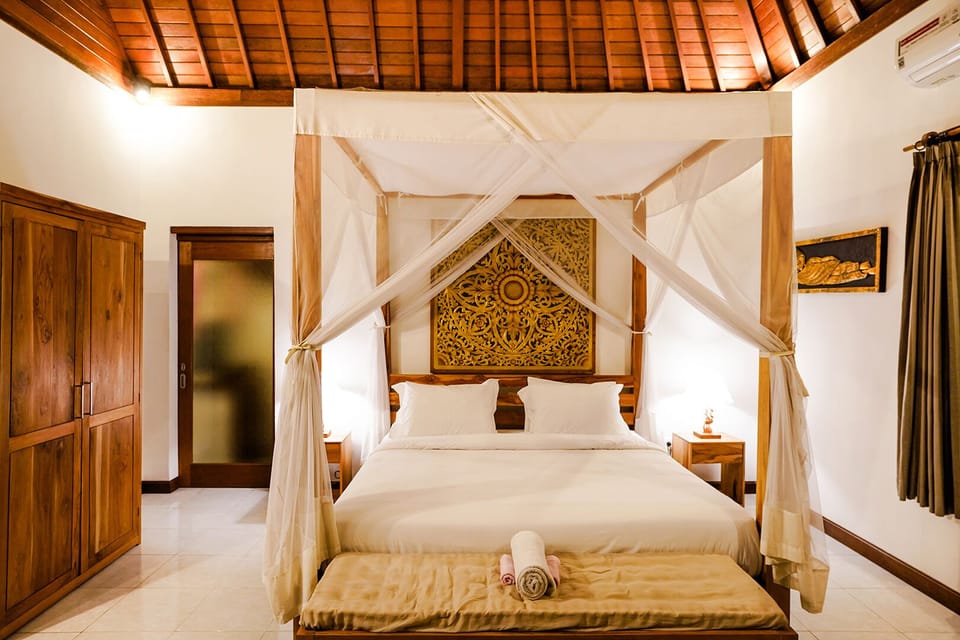 Sunny Luxury Private villa Ubud Bedroom 