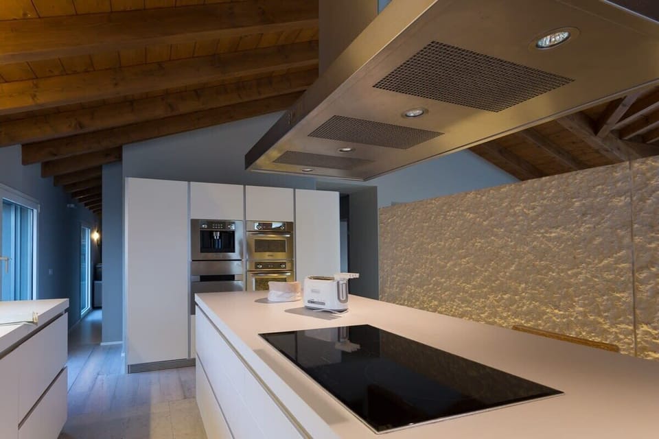 Well equipped stylish kitchen
