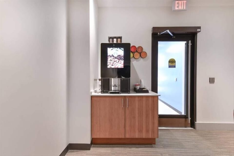Downtown/South End Boston Studio Common Area