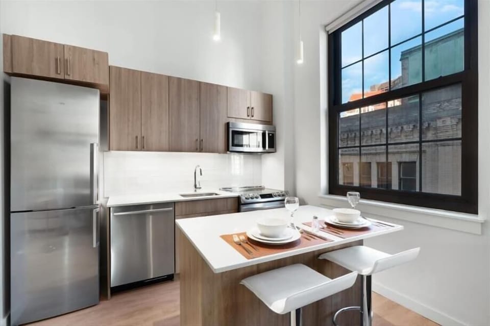 Downtown/South End Boston Studio Kitchen