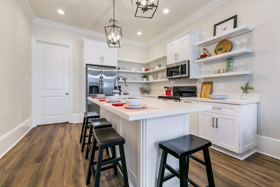 Kitchen/Dining Area