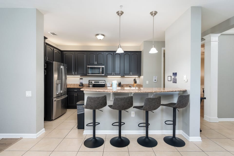 Breakfast Bar/Kitchen