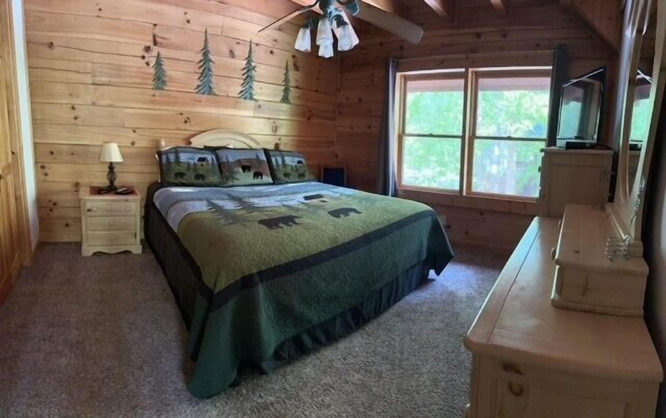Third Bedroom - New King Mattress
