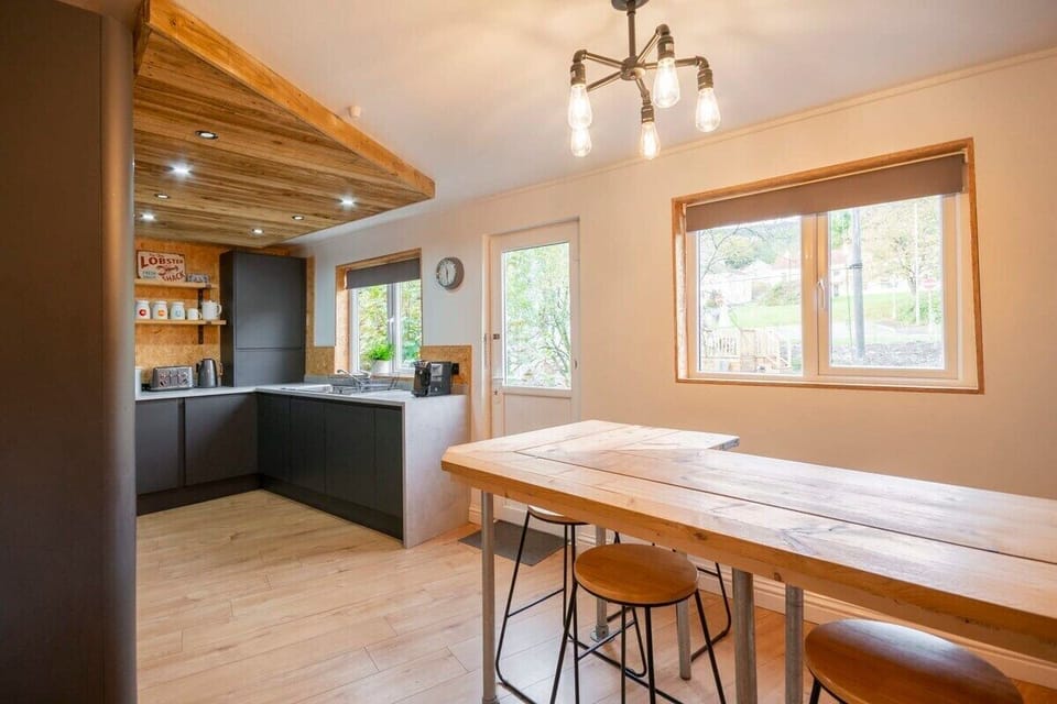 Kitchen dining room