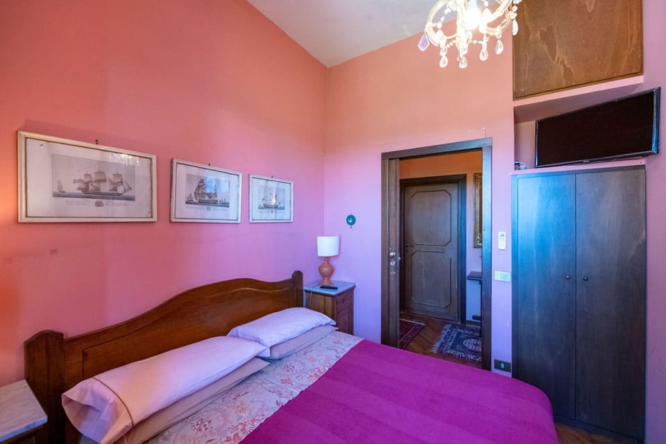 Wall, Interior Design, Floor, Bedroom, Door, Pink, Bed, Apartment, Bed Sheet, Bed Frame