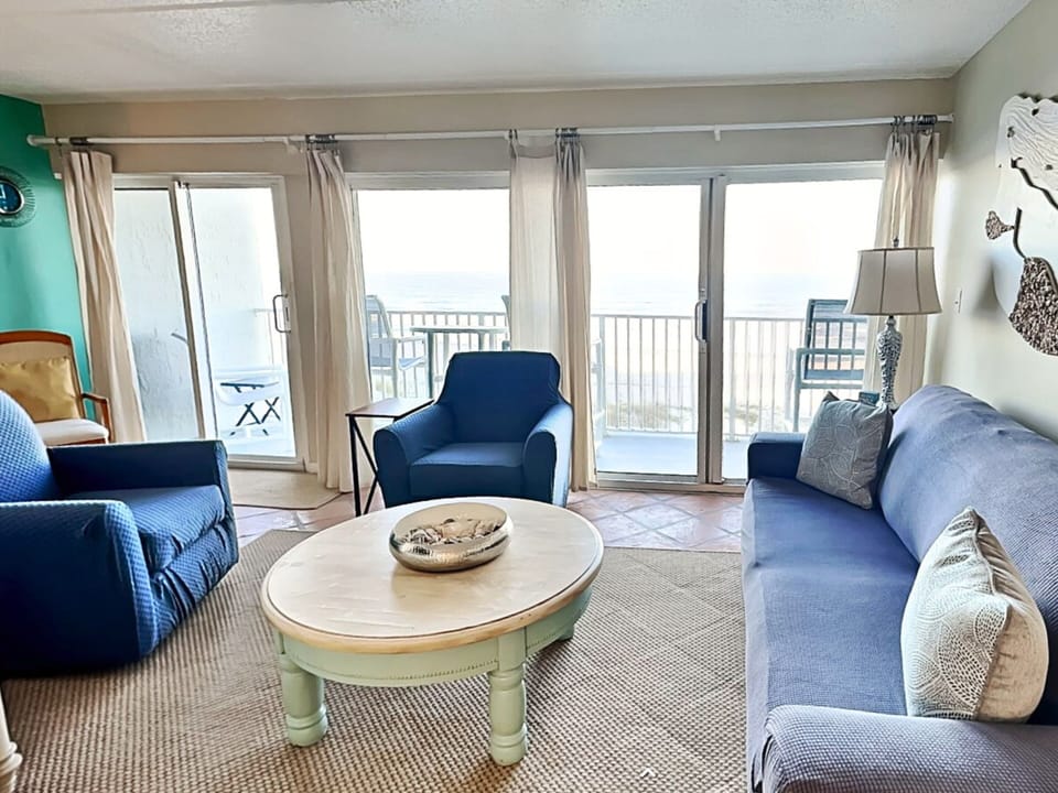 Living Room - Ocean Views, TV + Balcony Access