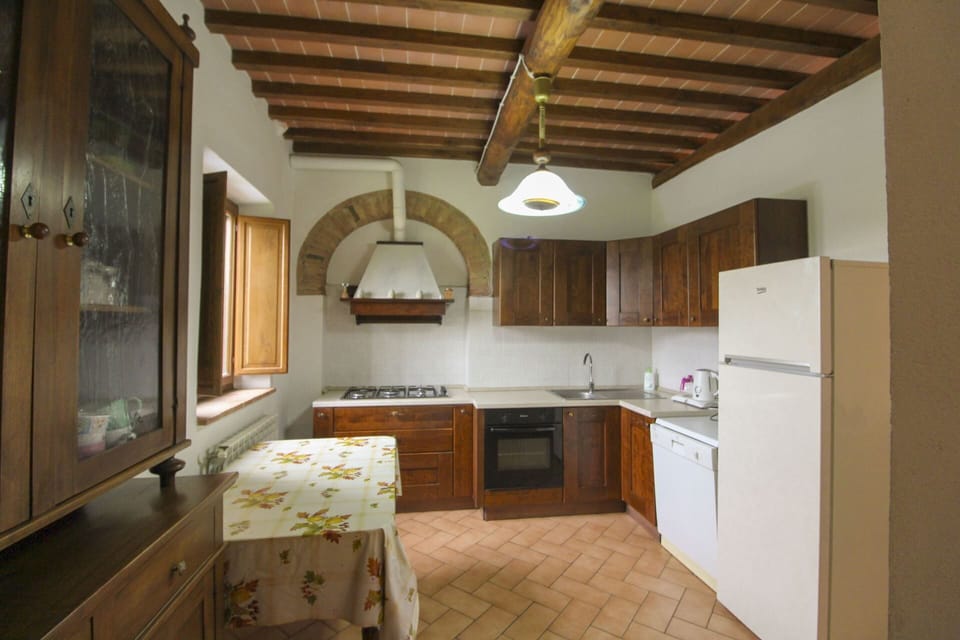 Interior Design, Furniture, Kitchen, Flooring, Kitchen Appliance, Wood, Countertop, Ceiling, Cabinetry, Floor