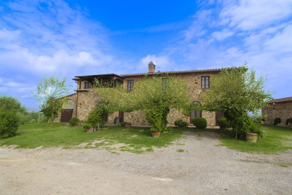 Garden, Cottage, Farmhouse, Shade, Landscaping, Estate, Yard, Backyard, Stone Wall, Hacienda