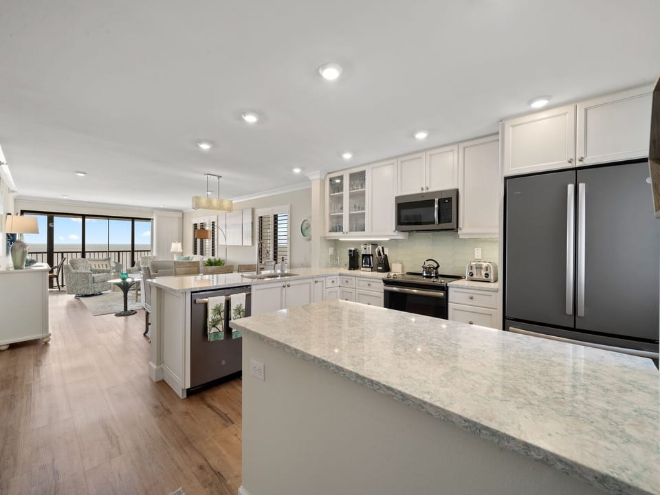 Fully Equipped Kitchen with Stainless Steel Appliances