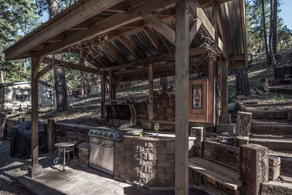 Outdoor Kitchen