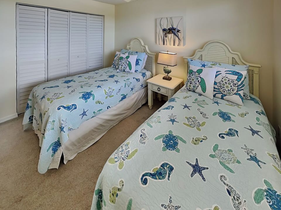 Third Bedroom - Two Twin Beds