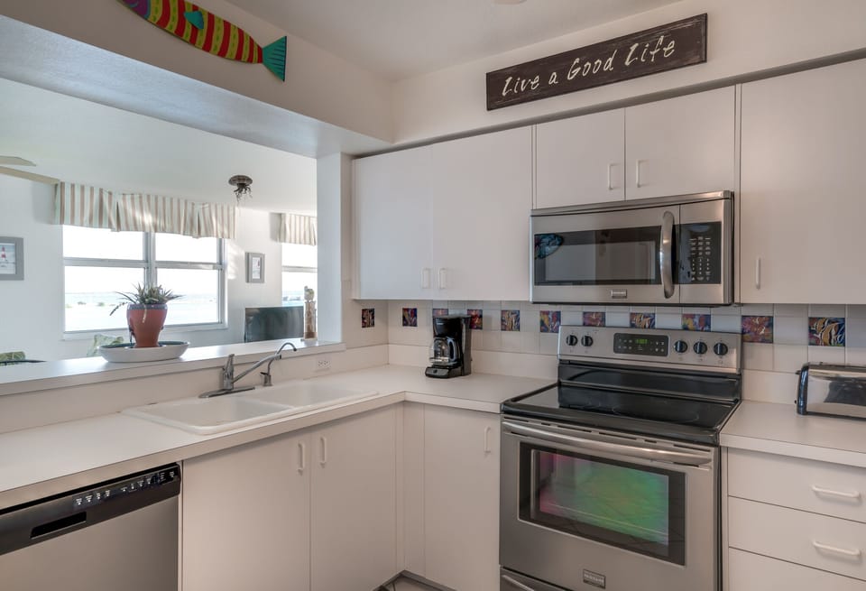 Fully Equipped Kitchen with Stainless Steel Appliances