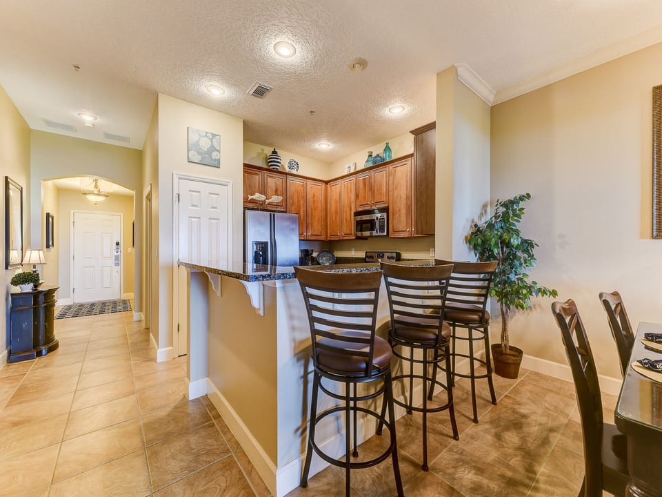 Kitchen - Breakfast Bar