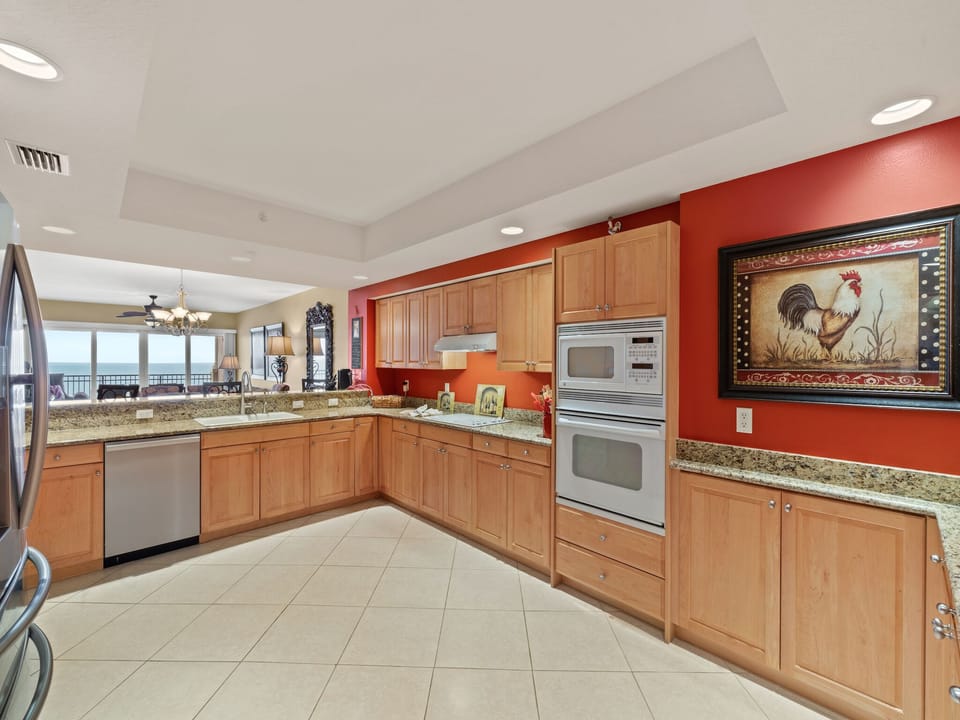 Fully Equipped Kitchen with Stainless Steel Appliances